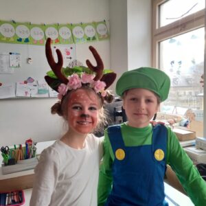 8cc309d7-3a3b-451b-9098-158eee0a535a 8cc309d7-3a3b-451b-9098-158eee0a535a