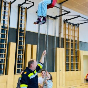 74ddf130-872e-4e6a-b651-3d53af1cc108