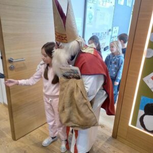 b21a2dc2-06c3-42a6-b00b-680cd990e990