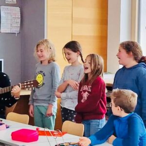 e37420d1-3f07-426d-8fc8-1d3b4b992453