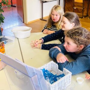 98f53bd2-f93a-4942-bdbc-c9053c676ee5