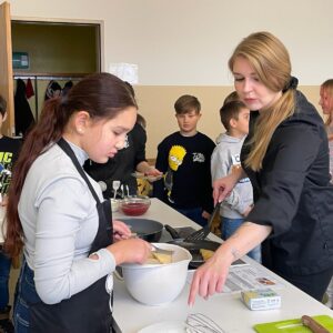 f4fc09c6-caa4-49a6-a8b7-f51e61c0bf52