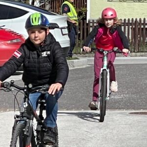 7b23a0ff-86b0-4e01-8d93-5b11ae2ddda3