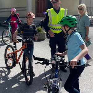 ddd3ce8d-500f-4c48-bac4-fd7965cbc405