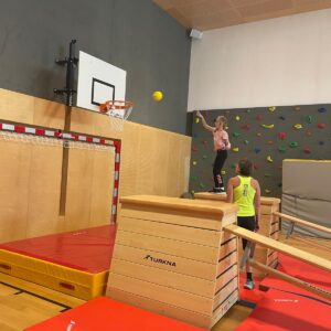 985c9cf9-6531-496a-bd68-ac7e366c2e56