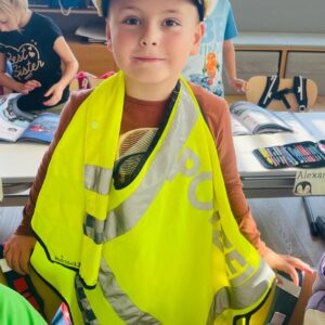 b4202915-16c4-4edf-8a1c-84f60aa0d7f3