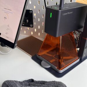 D769F8A0-C6B7-409B-930B-D2F091AED702