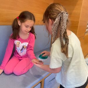 77b91eee-fc0f-4c3e-9ec9-dd6d7b0534d8